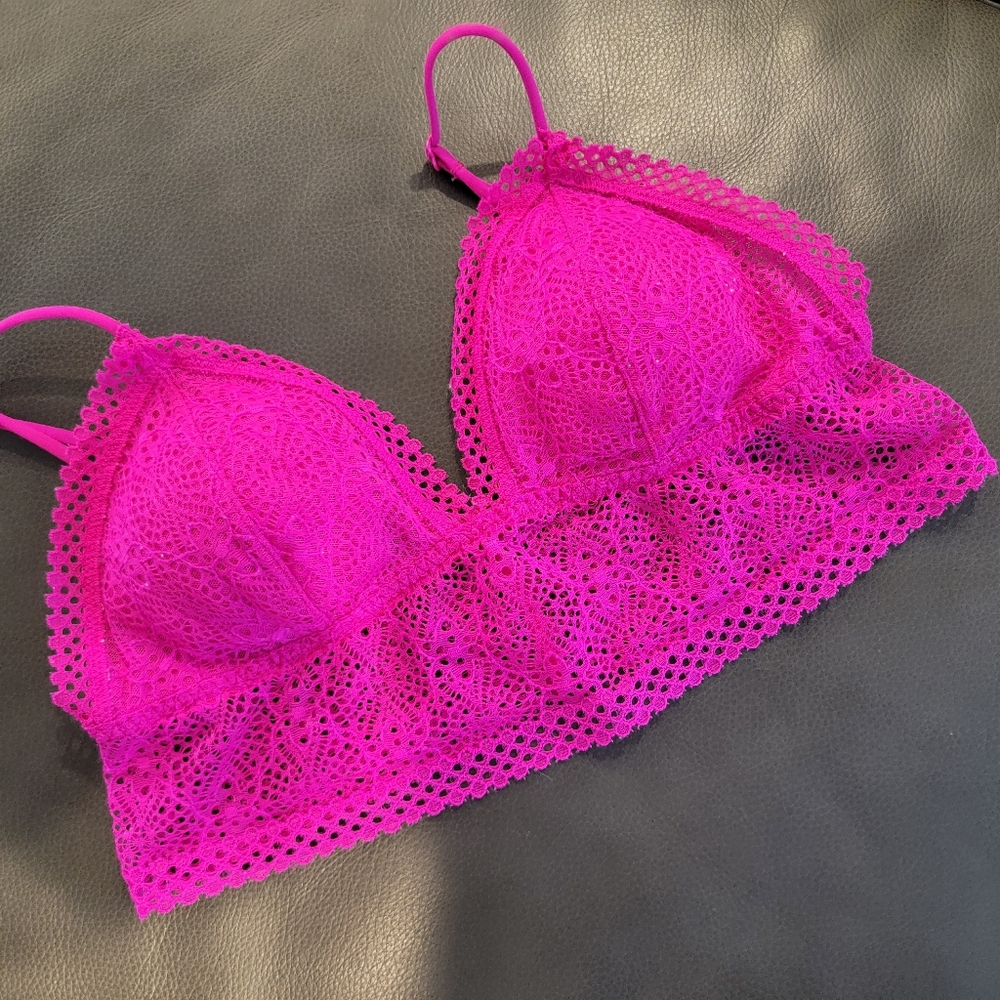 VS Small Hot Pink Pullover Bralette Lace with removable pads